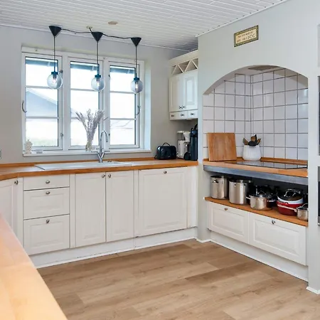 10 Person In Thyboron-by Traum *