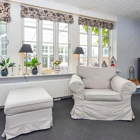 10 Person In Thyboron-by Traum Thyborøn